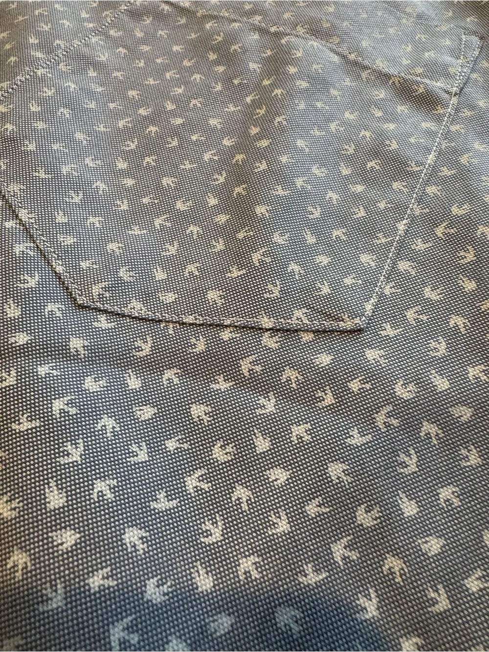 Men’s Banana Republic Oxford – Untucked Fit – Small Print – Medium